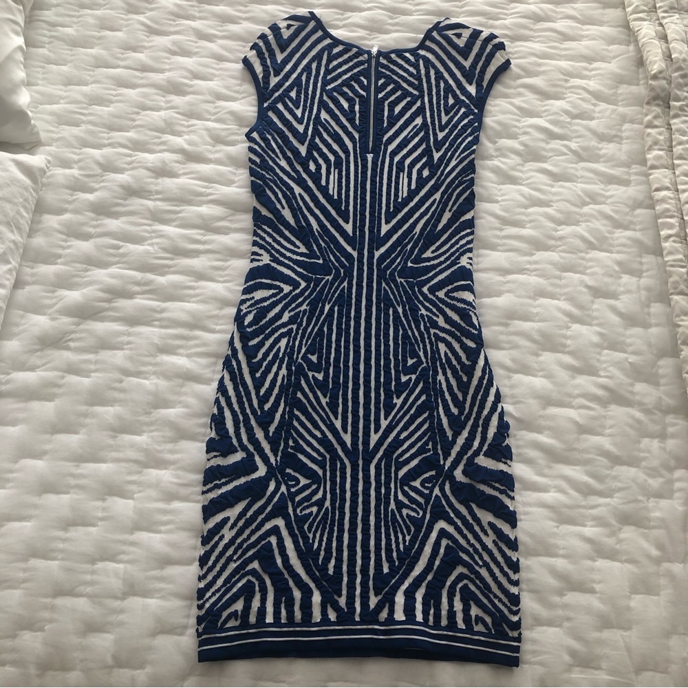 Milly blue & white geometric bodycon knit dress - Picture 2 of 5